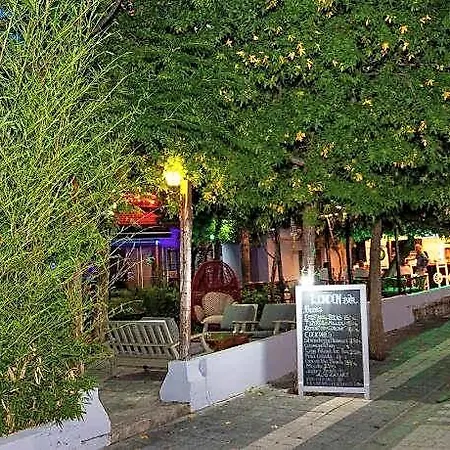 London Hotel 3*