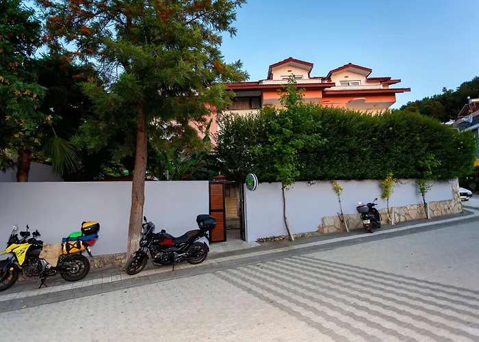 伦敦酒店 3* 厄吕代尼兹